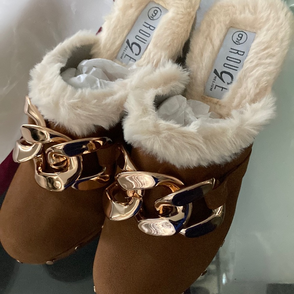Wedge heels